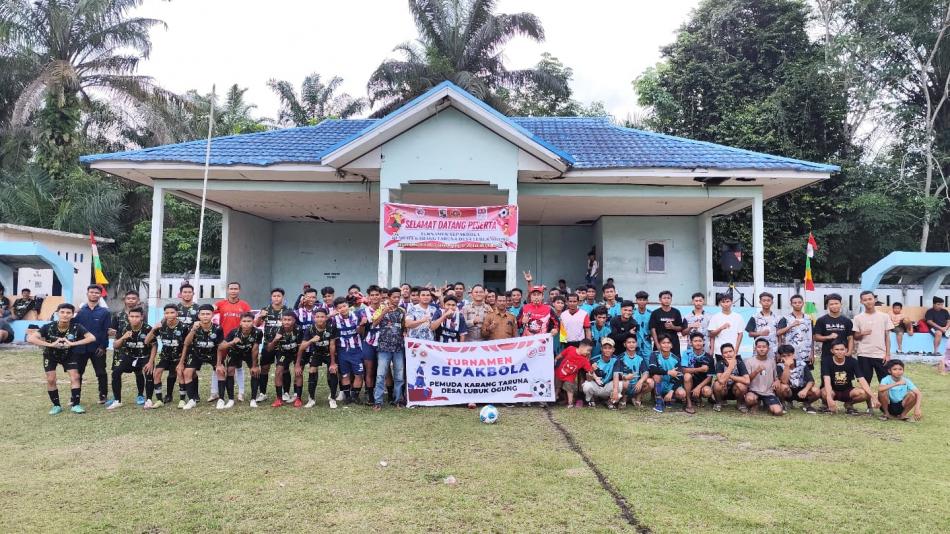 21Pada hari ini 12 agustus 2025  pembukaan turnamen sepak bola kaki se desa lubuk ogung.jpg